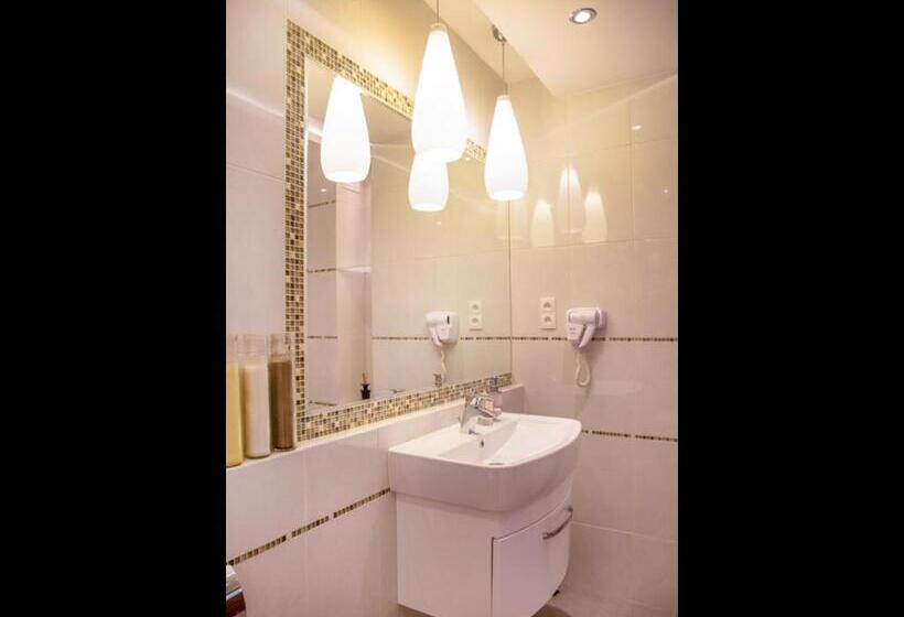 ホテル Piano Cafe B&b