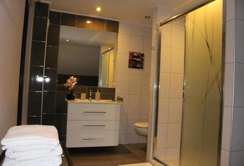 ホテル Piano Cafe B&b