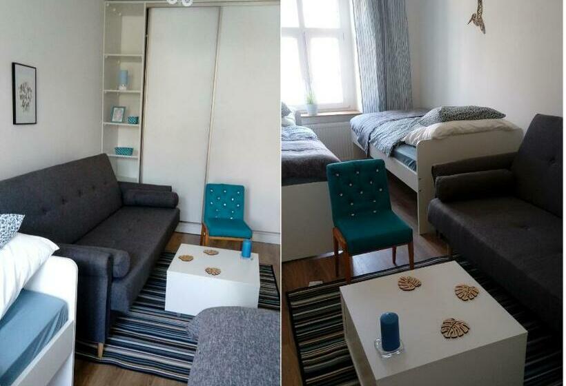 Lemuria Hostel Szkolna Centrum