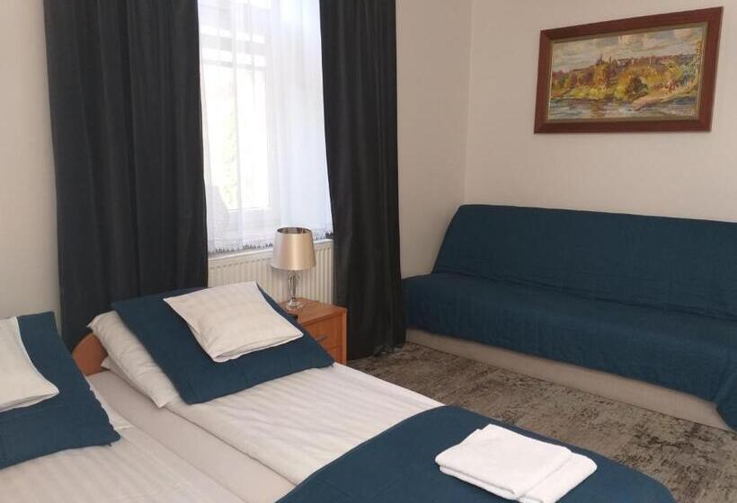 بنسيون Apartamenty I Pokoje Gościnne Kołodziejówka