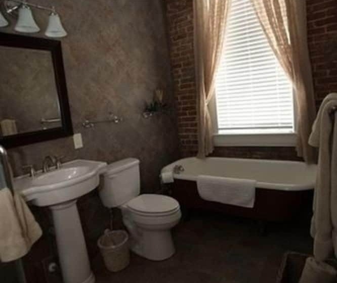 مبيت وإفطار Hamilton House Inn