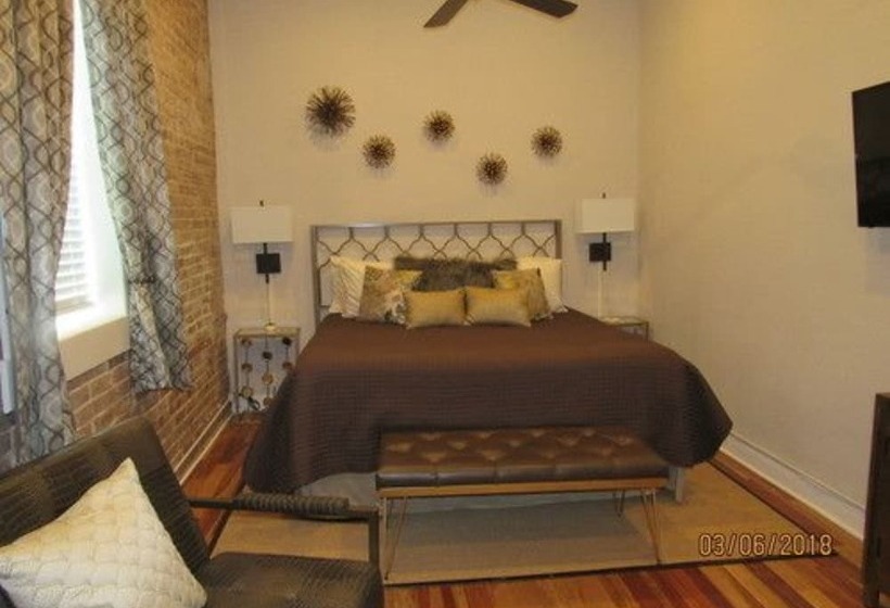 مبيت وإفطار Hamilton House Inn