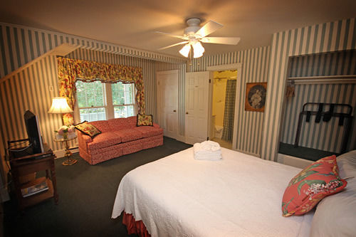 Bed and Breakfast Metivier Inn