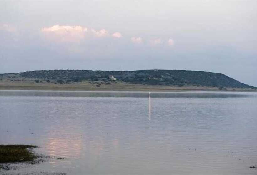 ホテル Black Mountain Leisure & Conference