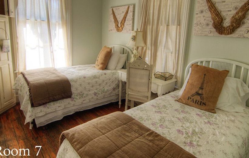 בית מלון כפרי Florida House Inn