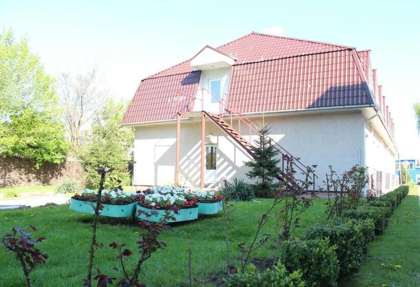 בית מלון כפרי Ligena