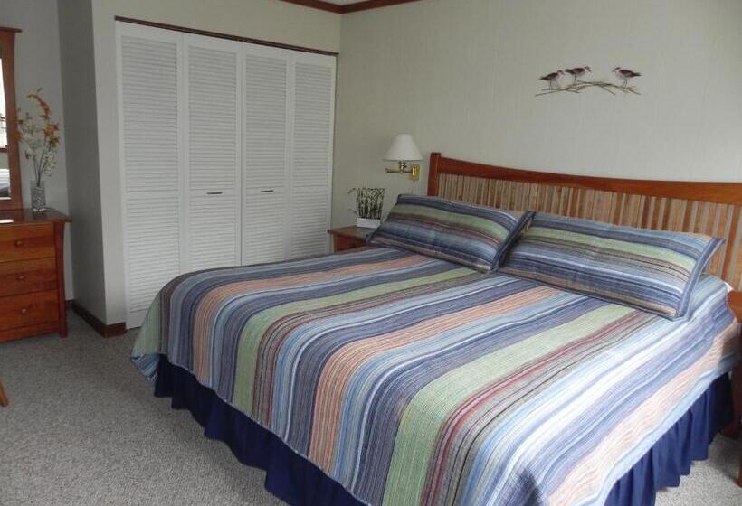 هتل Little Creek Cove Beach Resort