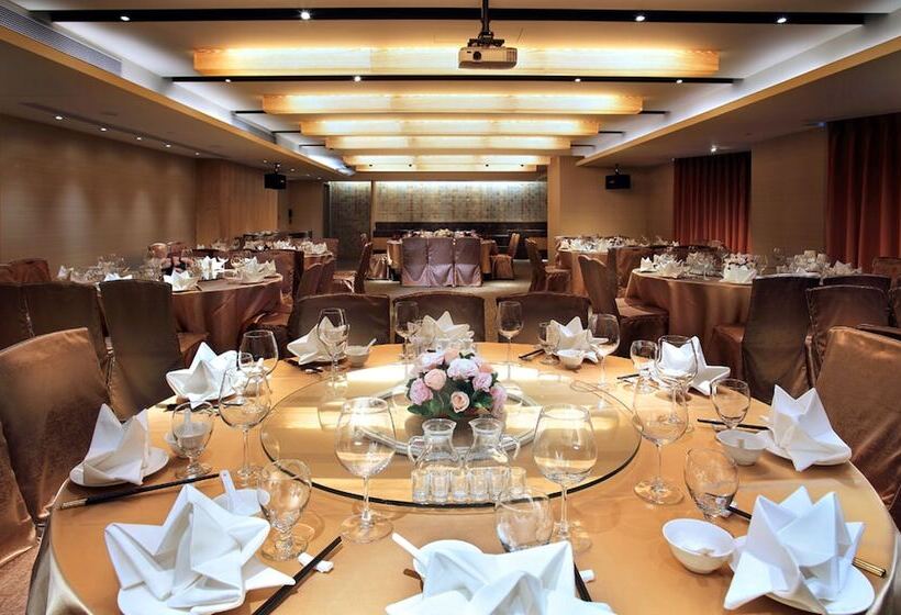 Park City Hotel   Luzhou Taipei