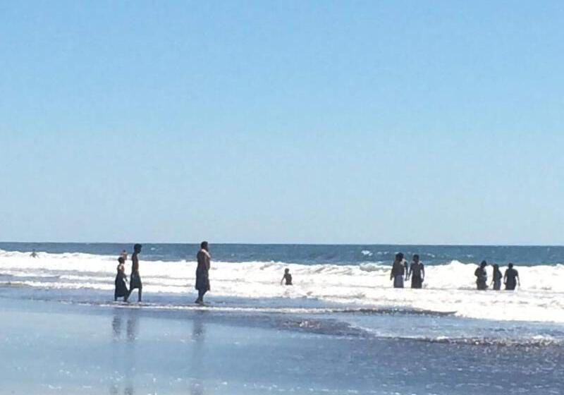 هتل Sabas Beach Resort