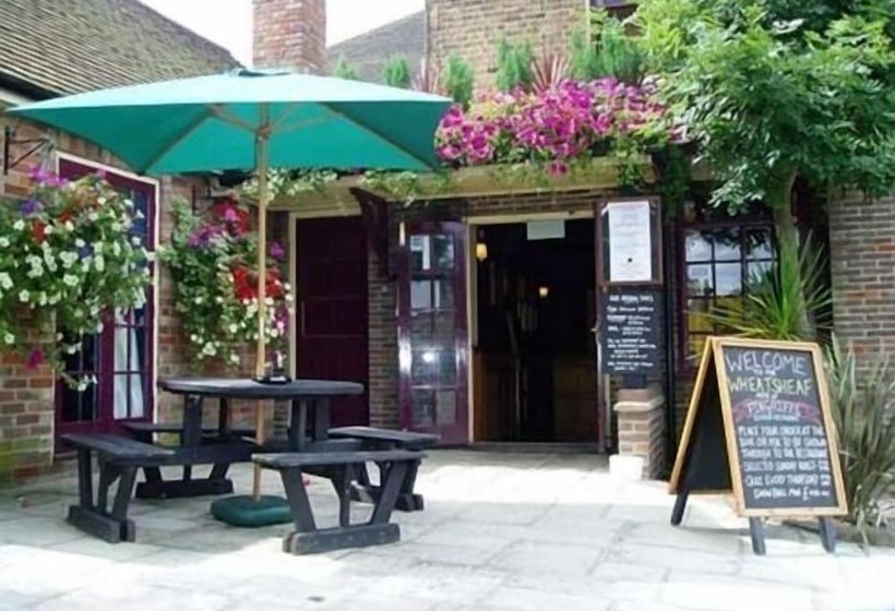 فندق The Wheatsheaf Inn