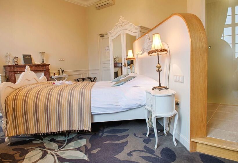 בית מלון כפרי Wyndham Halcyon Resort La Souterraine