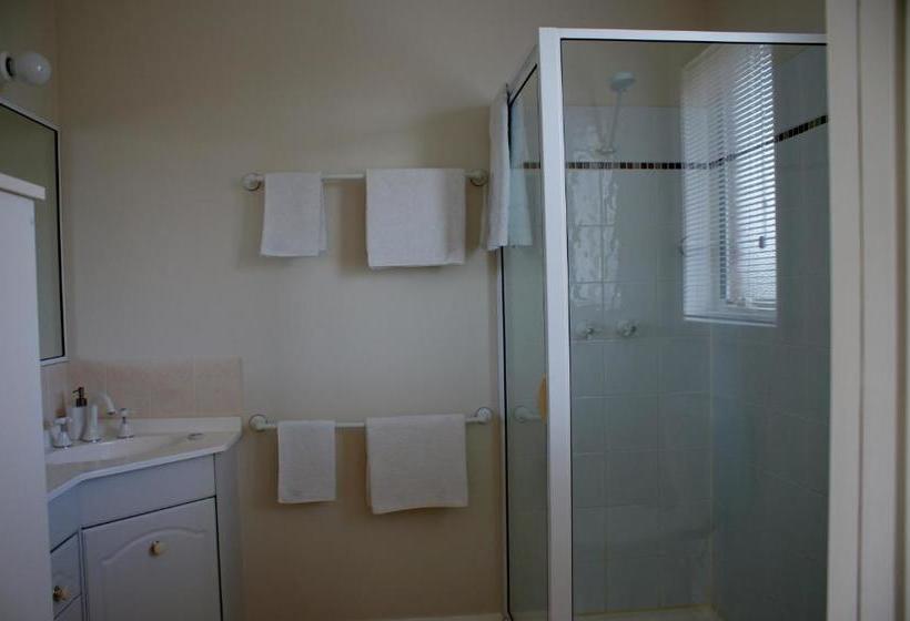 فندق على الطريق Shearwater Cottages