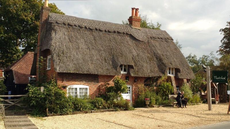 פנסיון Thatched Cottage