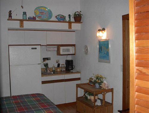Пансион The Beach Bungalow