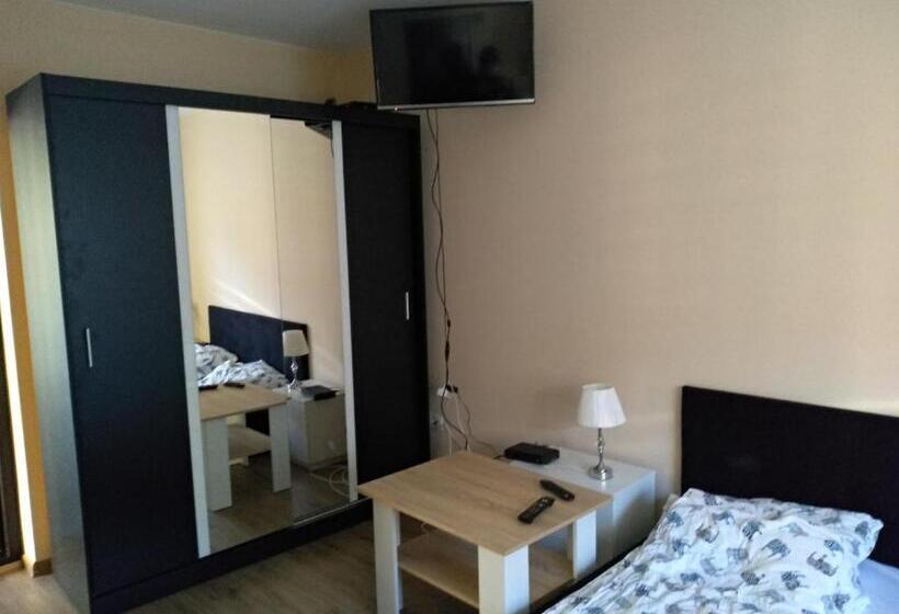 ユースホステル Zajazd Gawrysiówka