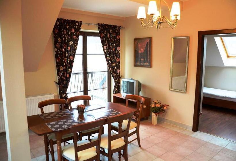 تختخواب و صبحانه Apartamenty Dom Na Wzgórzu Gardenia