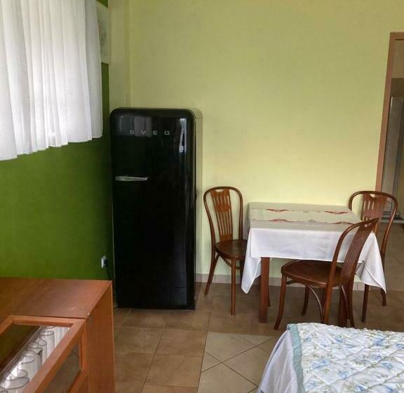 تختخواب و صبحانه Dom Pod Sosną