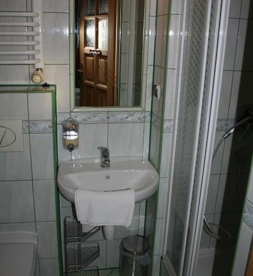 تختخواب و صبحانه Dom Wczasowy Krystyna