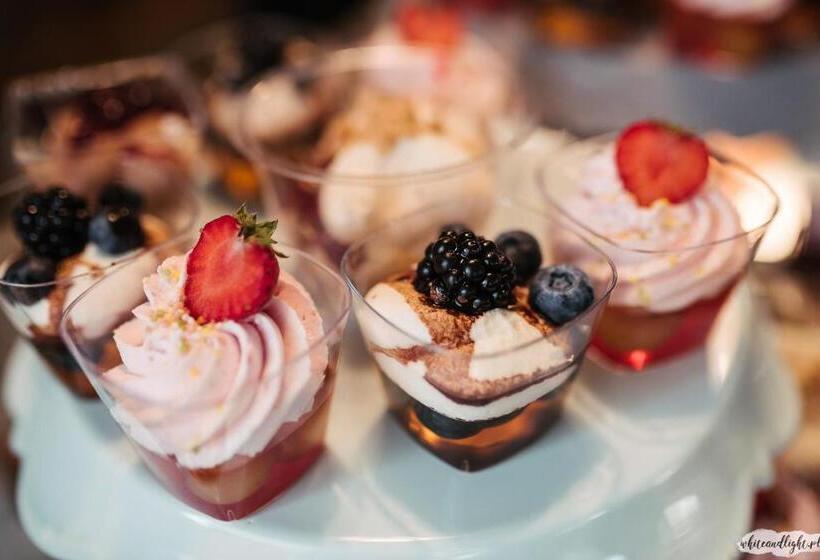 住宿加早餐  Salon Win Wine Bar & Apartments