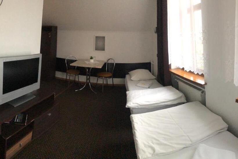 בית מלון כפרי Gryf