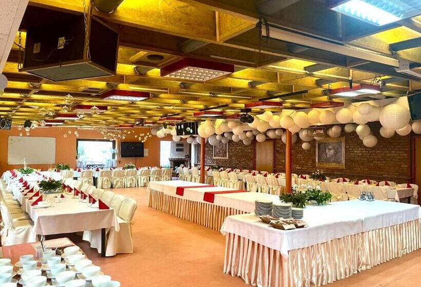 בית מלון כפרי Ośrodek Wypoczynkowy Max