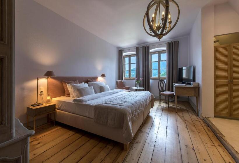 호텔 Zamek Sarny   Schloss Scharfeneck