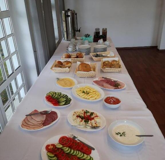 ユースホステル Pokoje Hotelowe Nad Jeziorem Jelen