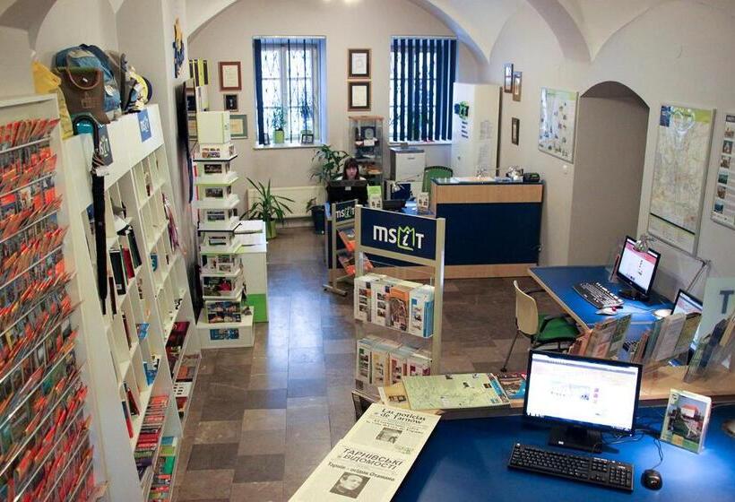 فندق صغير Tarnowskie Centrum Informacji