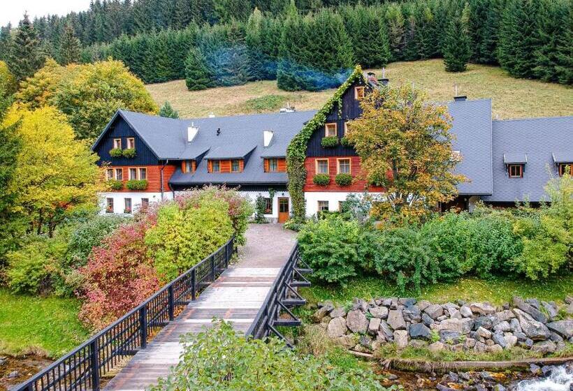 تختخواب و صبحانه Chata Cyborga