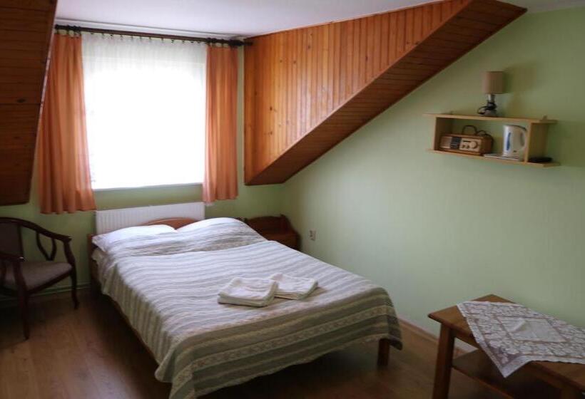住宿加早餐  Dom Wczasowy Dorja