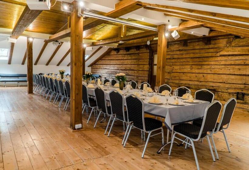 Bed and Breakfast Dworek Szwajcaria