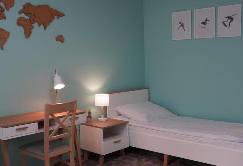 تختخواب و صبحانه Mcew Studnia