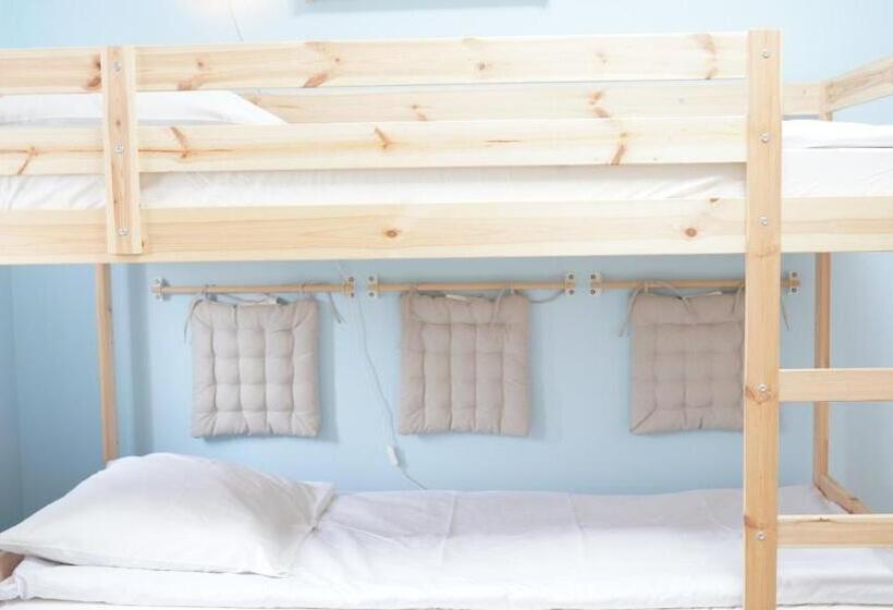 تختخواب و صبحانه Mcew Studnia