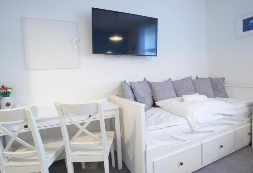 تختخواب و صبحانه Mcew Studnia