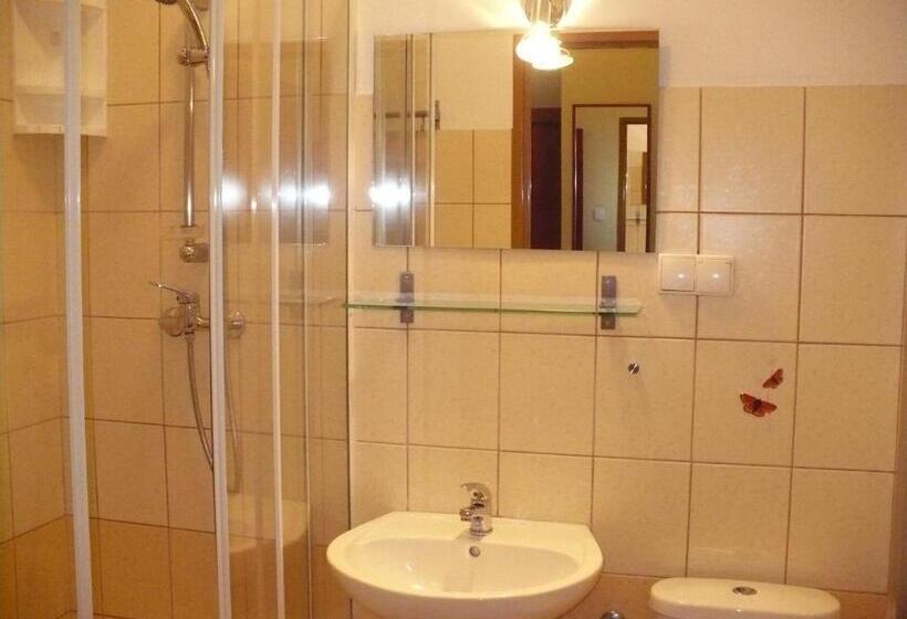 تختخواب و صبحانه Willa Akme