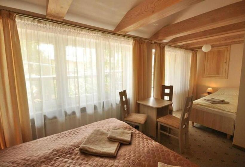 تختخواب و صبحانه Willa Celina