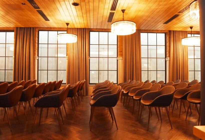 ホテル Artisan Park