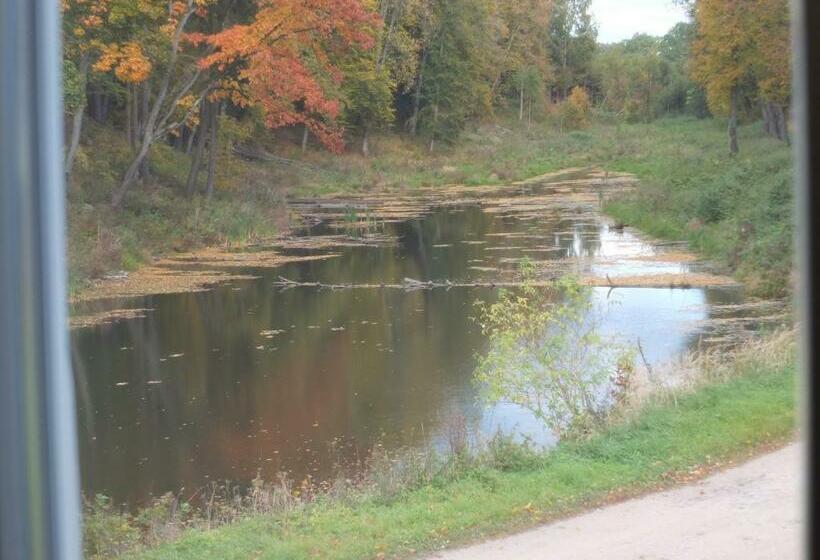 בית מלון כפרי Dwór Klewiny