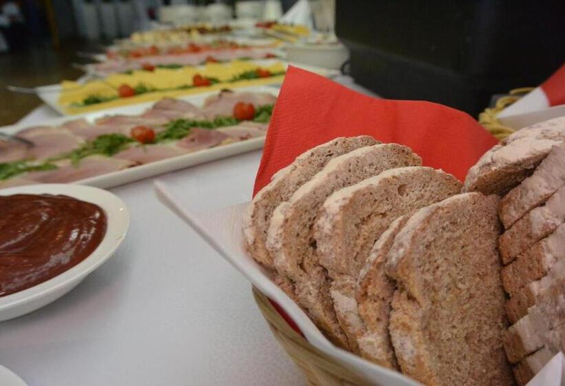 בית מלון כפרי Eden