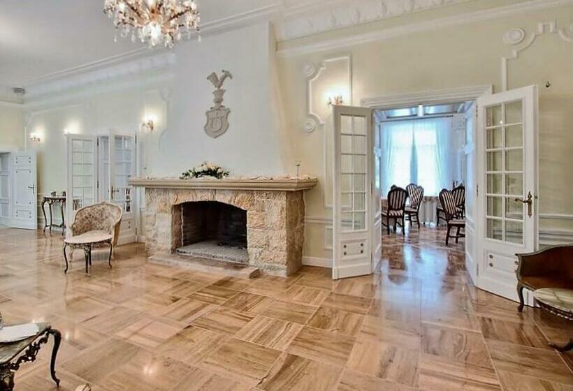 בית מלון כפרי Pałac Kobylin