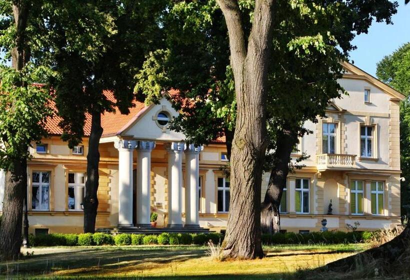 ホテル Pałac Piorunów & Spa