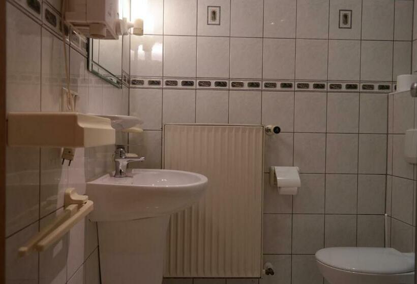 Отель Villamirage