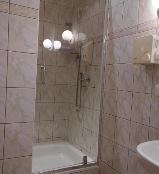 Отель Villamirage
