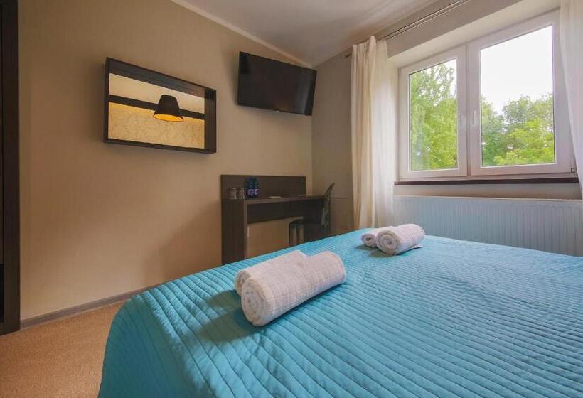 ペンション B&m Guesthouse