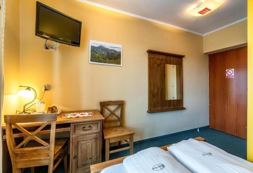 פנסיון Willa Paula