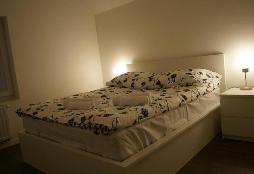 Q Apartamenty