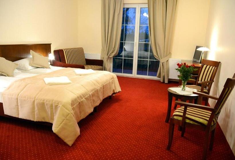 אתר נופש Dworek Jamneński