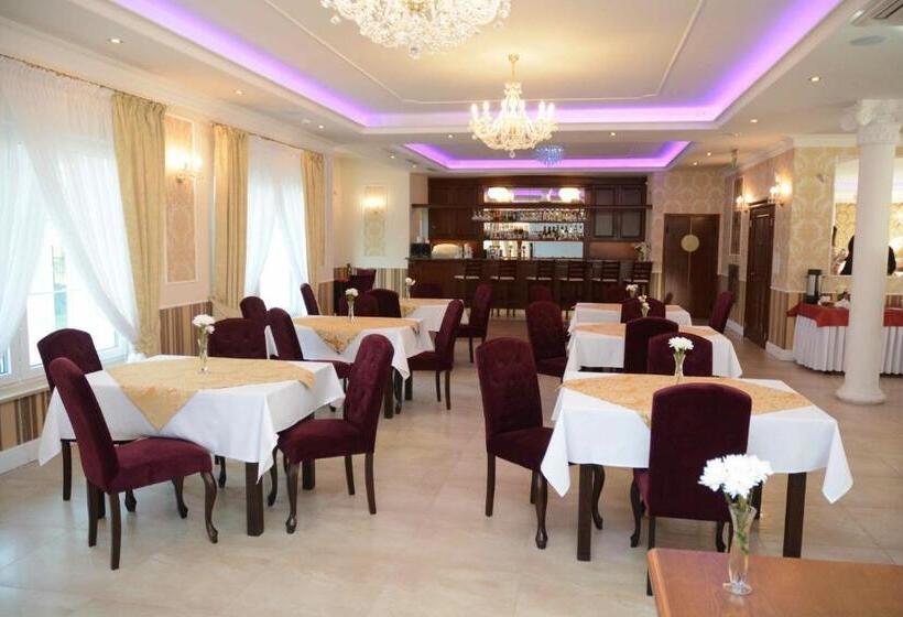 אתר נופש Dworek Jamneński