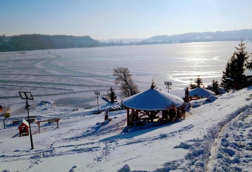 リゾートホテル Wichrowe Wzgórze Chmielno