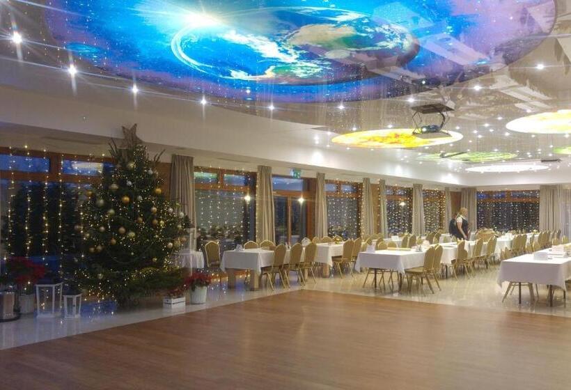 リゾートホテル Wichrowe Wzgórze Chmielno